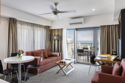 Oaks Darwin Elan Hotel - Northern Rivers Accommodation 16