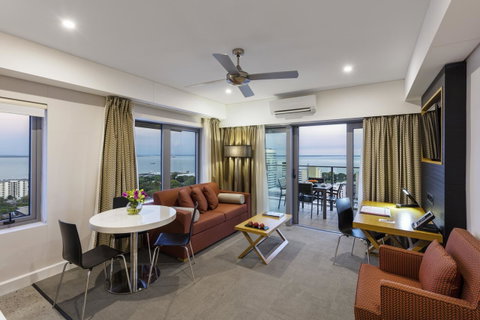Oaks Darwin Elan Hotel - Northern Rivers Accommodation 2