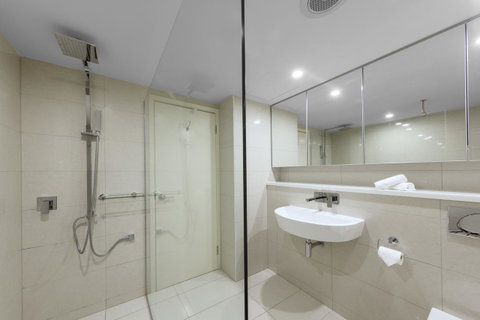 Oaks Darwin Elan Hotel - Northern Rivers Accommodation 4