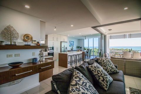 ZEN BY THE WATER - Esplanade Darwin Retreat - Northern Rivers Accommodation 0