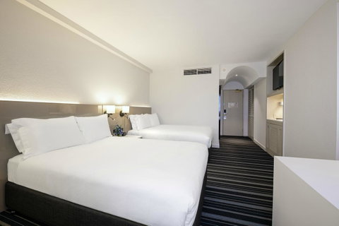 DoubleTree By Hilton Esplanade Darwin - Northern Rivers Accommodation 17