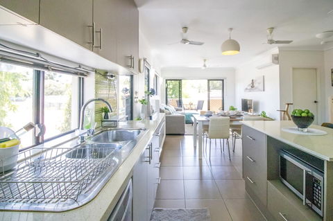 ZEN QUEST - The NOMADS PAD Near Nightcliff Markets & Sunset Foreshore - Northern Rivers Accommodation 25