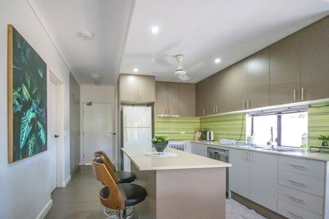 ZEN QUEST - The NOMADS PAD Near Nightcliff Markets & Sunset Foreshore - Northern Rivers Accommodation 27