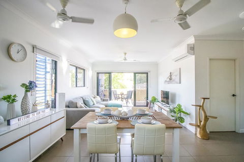 ZEN QUEST - The NOMADS PAD Near Nightcliff Markets & Sunset Foreshore - Northern Rivers Accommodation 0