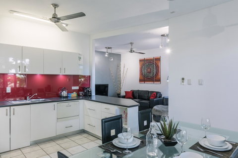 CitySide Apartment - 2 Bedroom With Private Courtyard - Northern Rivers Accommodation 0