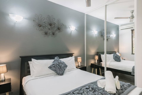 CitySide Apartment - 2 Bedroom With Private Courtyard - Northern Rivers Accommodation 15
