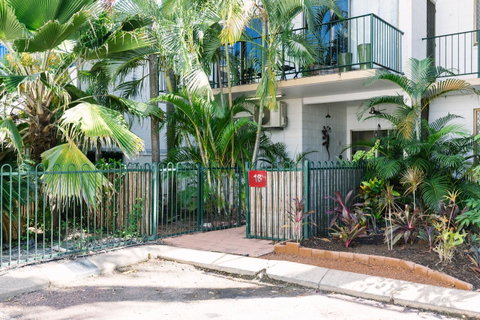 CitySide Apartment - 2 Bedroom With Private Courtyard - Northern Rivers Accommodation 6