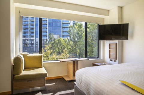 Crowne Plaza Canberra, An IHG Hotel - Northern Rivers Accommodation 14