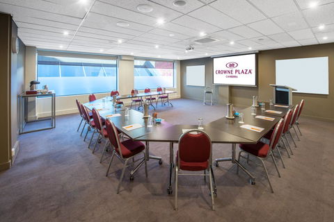 Crowne Plaza Canberra, An IHG Hotel - Northern Rivers Accommodation 8