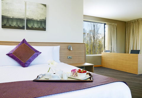 Crowne Plaza Canberra, An IHG Hotel - Northern Rivers Accommodation 44