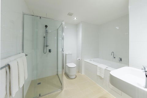 Crowne Plaza Canberra, An IHG Hotel - Northern Rivers Accommodation 27