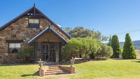 Bonn Abbey - Magnificent Stone Abbey - Northern Rivers Accommodation 0
