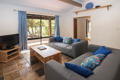 Bottlebrush - Northern Rivers Accommodation 3