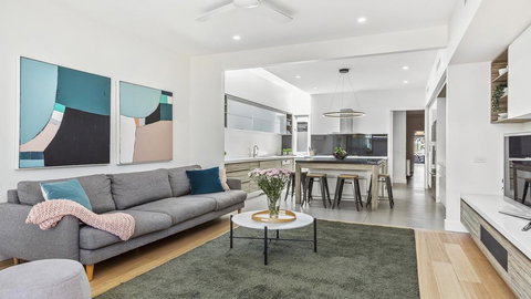 Boutique Stays - Victorian Vogue, Richmond House - Northern Rivers Accommodation 0