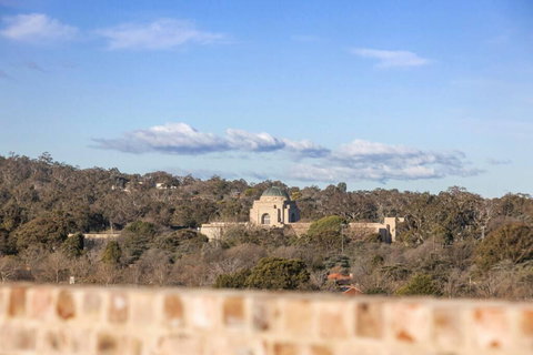 Braddon Penthouse, Top Location, Netflix, WiFi, Views - Northern Rivers Accommodation 3