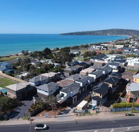 Brand new Peninsula Escape 100m to water - Northern Rivers Accommodation