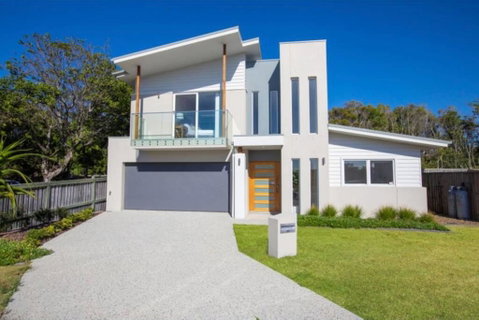 Brand New PRIZE HOME 50m Path To Beach - Northern Rivers Accommodation 3