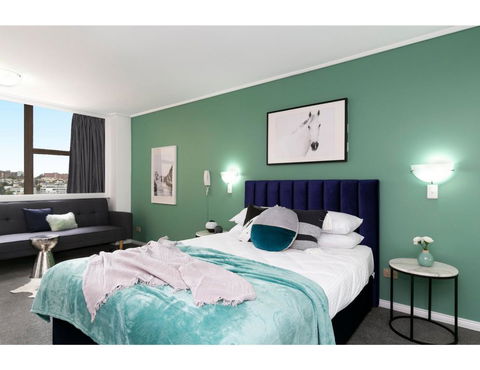 Bright, Modern Studio Steps From The Action - Northern Rivers Accommodation 2