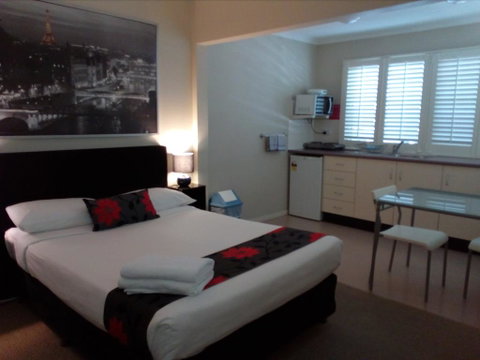 Brisbane Street Studios - Northern Rivers Accommodation 1