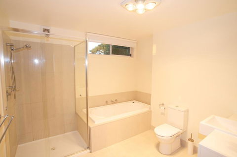 Broadbeach Inverloch Resort - Northern Rivers Accommodation 1