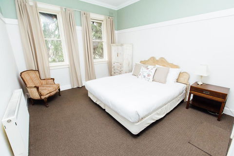 Bundanoon Hotel - Northern Rivers Accommodation 2
