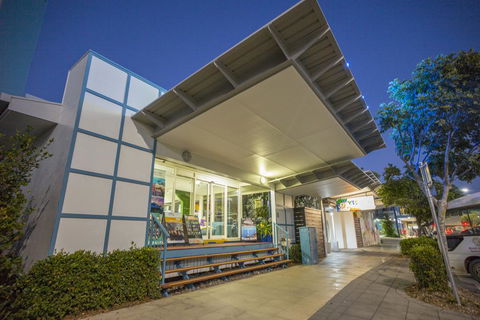 Cairns Central YHA - Northern Rivers Accommodation 1