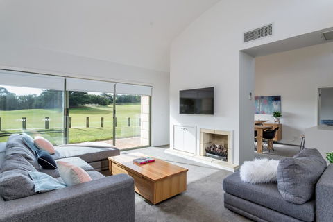 Cape Schanck Golf Getaway - Northern Rivers Accommodation 0