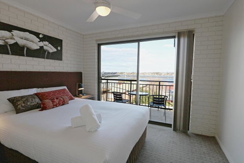 Capri Apartments - Northern Rivers Accommodation 2