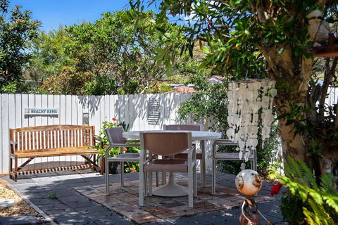 Carroll Ave 85 Mollymook - Northern Rivers Accommodation 2