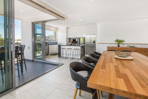 CASABLANCA - DROMANA - Northern Rivers Accommodation 1