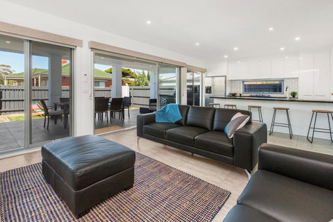 CASABLANCA - DROMANA - Northern Rivers Accommodation 2