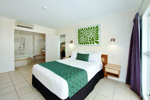Castaways Resort & Spa On Mission Beach - Northern Rivers Accommodation 2