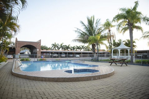 Castle Motor Lodge - Northern Rivers Accommodation 3