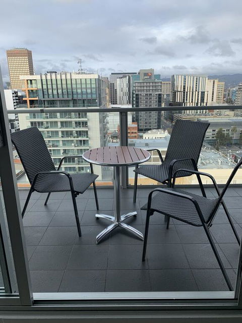CBD Sky View Apartment - Northern Rivers Accommodation 0