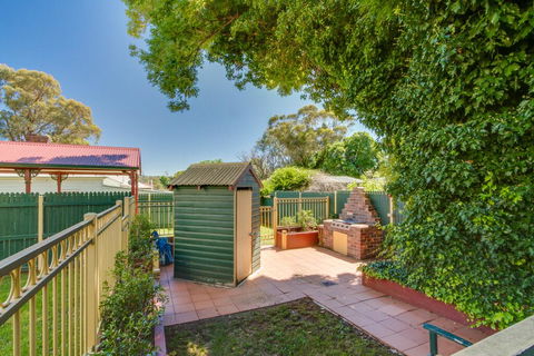 Central Armidale 2-Bedroom Apartment - Northern Rivers Accommodation 2