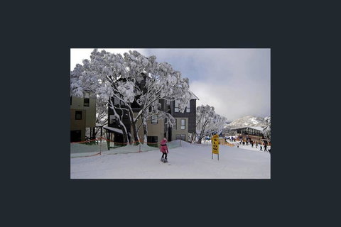 Chalet Deich - Pearse Apt 3 - Ski In Ski Out - Northern Rivers Accommodation 1
