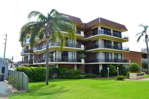 Champagne Court 10 - Northern Rivers Accommodation 1