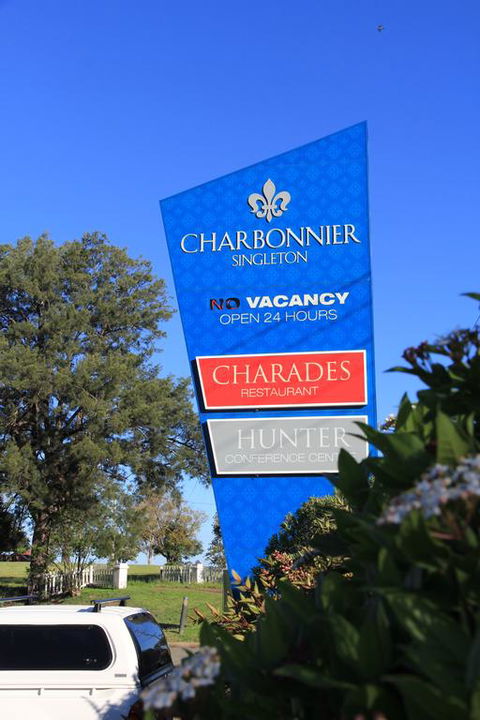 Charbonnier Motor Inn - Northern Rivers Accommodation 3