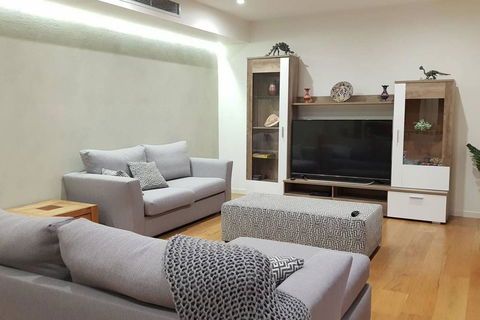 CHELSEA Family Home Close To Beach & Shops - Northern Rivers Accommodation 0