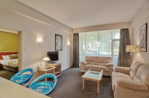 Chifley On South Terrace - Northern Rivers Accommodation 2