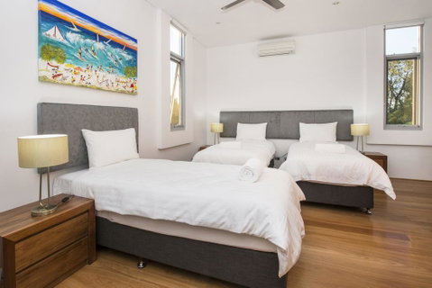 Cinque - Luxury Family Home With Pool Close To Beach And Town - Northern Rivers Accommodation 3