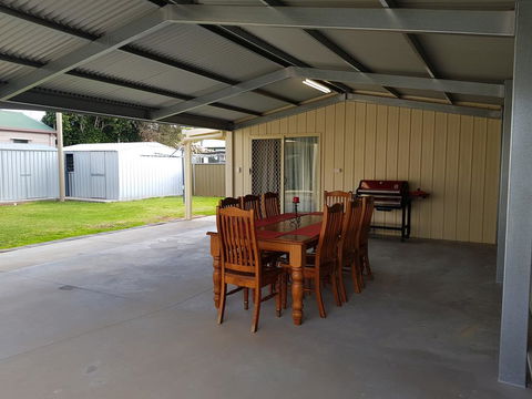 City Holiday Home Mildura - Northern Rivers Accommodation 1