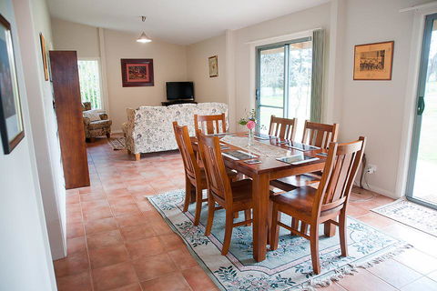 Clarendon Chalets - Northern Rivers Accommodation 3