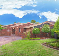 Classic Double Brick Garden House - Northern Rivers Accommodation