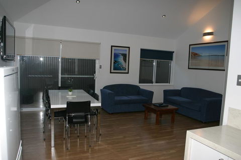 Clearwater Motel Apartments - Northern Rivers Accommodation 3