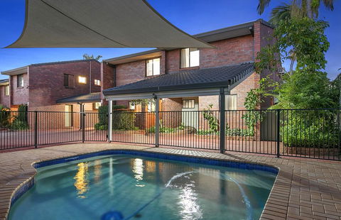Cleveland Visitor Villas Motel - Northern Rivers Accommodation 0