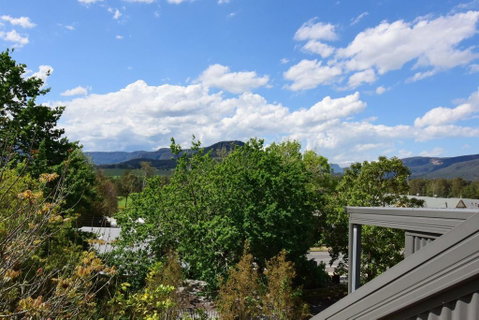 Cloudsong Chalet 2 - Close To The Village Centre! - Northern Rivers Accommodation 2