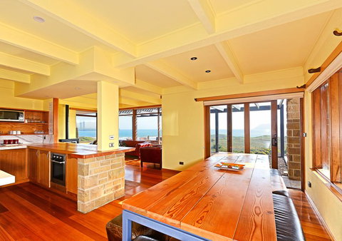 Cloudy Bay Villa - Northern Rivers Accommodation 3