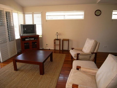 Clovelly Beach Townhouse - Northern Rivers Accommodation 0