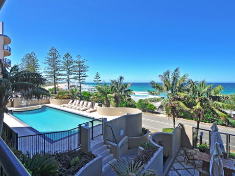 Clubb Coolum Beach Resort - Northern Rivers Accommodation 2